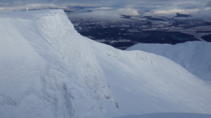Looking over the crags on Aonach Mor