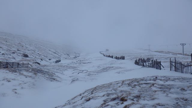 Aonach Mor, looking up the Goose Gully to the cloud level.
