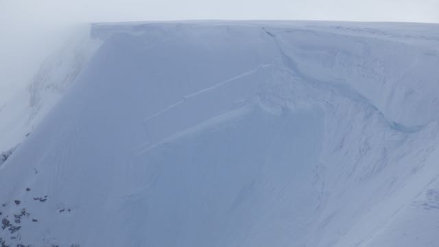Crown walls in Easy Gully