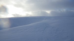 A dry day with drifting snow