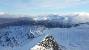 Dry, mild and windy on Aonach Mor.